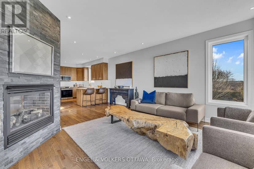 1080 Northgraves Crescent — photo 12 of 40