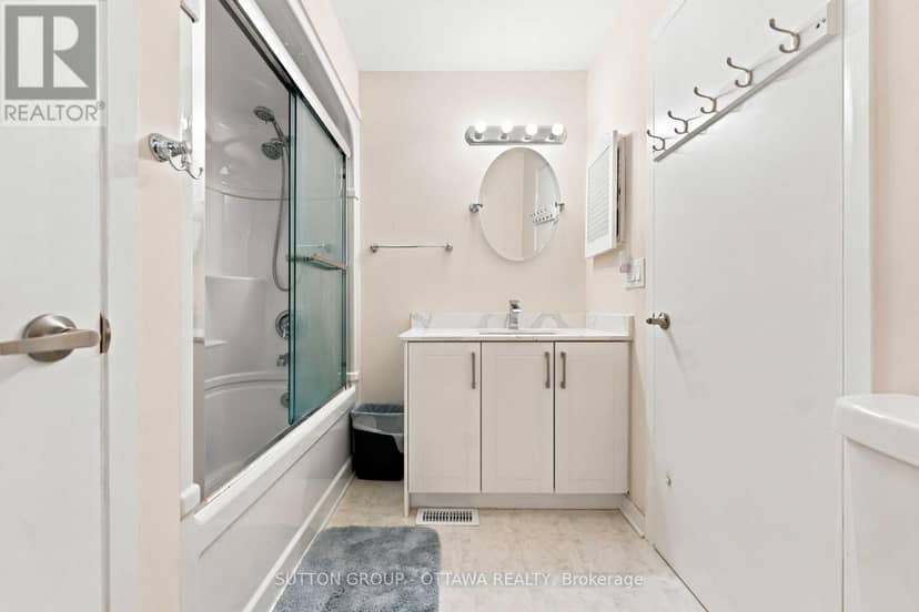 66 Fieldgate Drive — photo 32 of 40
