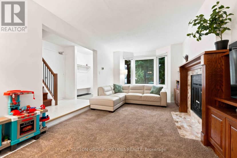 66 Fieldgate Drive — photo 9 of 40