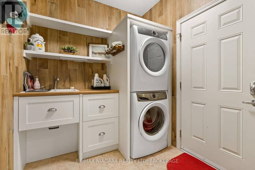 2487 Walker Court — photo 5 of 37