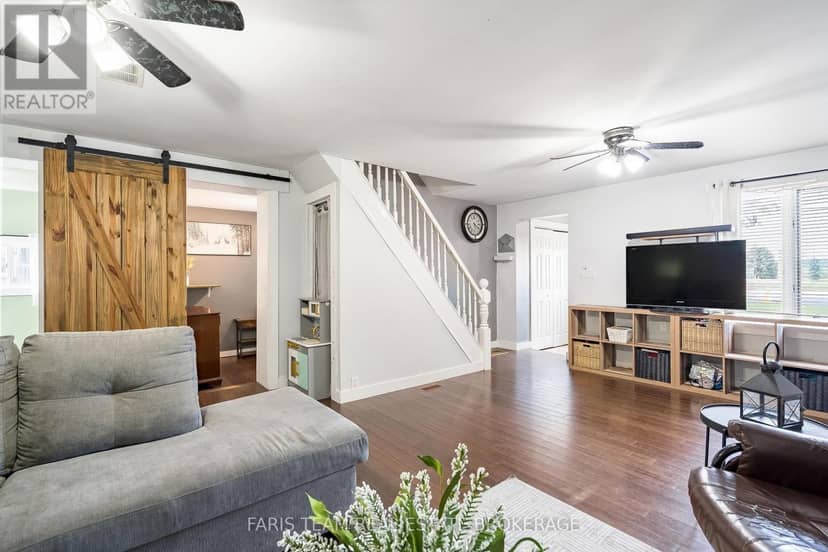 18 Poyntz Street — photo 13 of 33