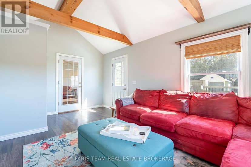 1346 Penetanguishene Road — photo 18 of 33