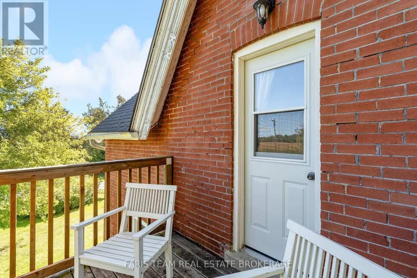 1346 Penetanguishene Road — photo 26 of 33