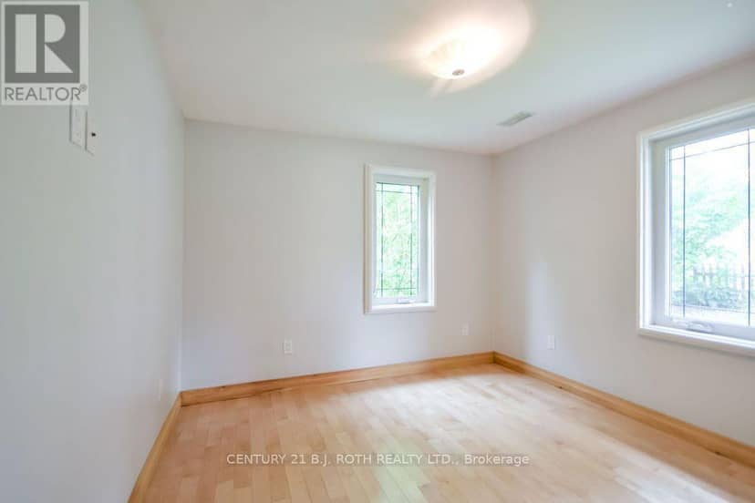 45 Grove Street W, Barrie, photo 7