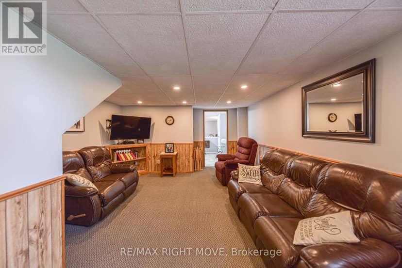 1579 Wainman Line — photo 37 of 40