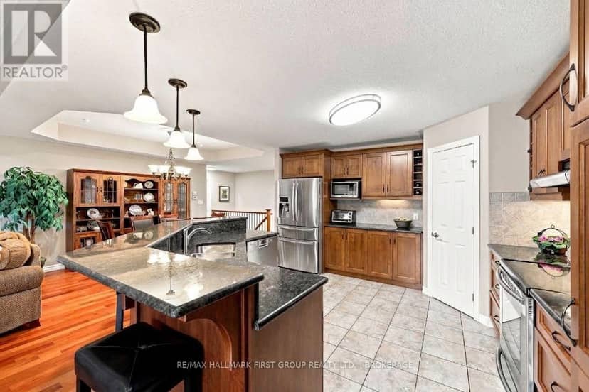 1248 Lisbon Place — photo 12 of 40