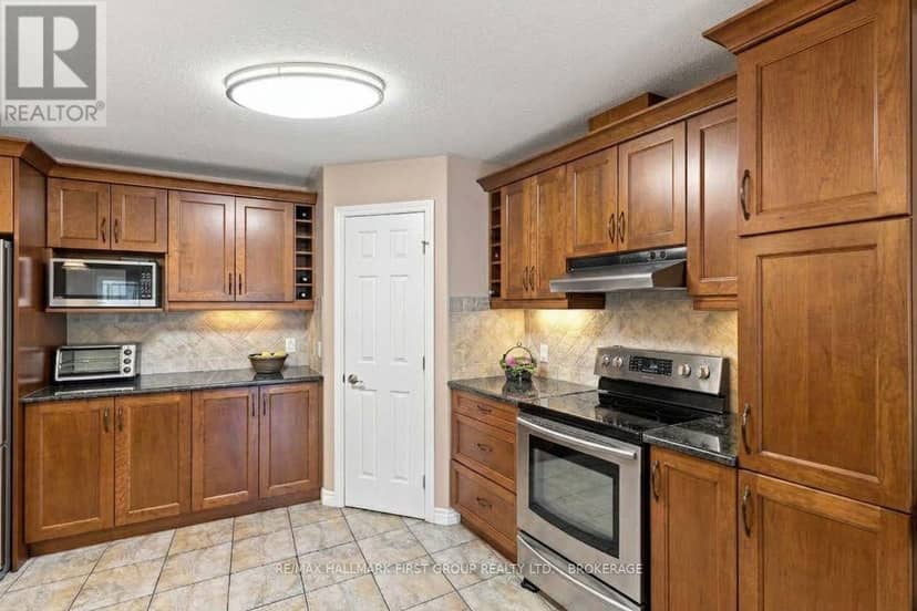 1248 Lisbon Place — photo 11 of 40