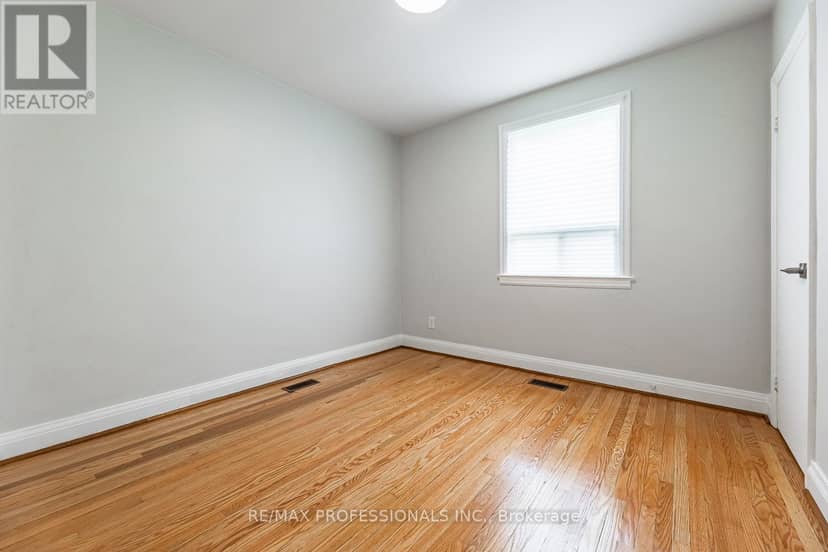 11 Stock Avenue — photo 17 of 37