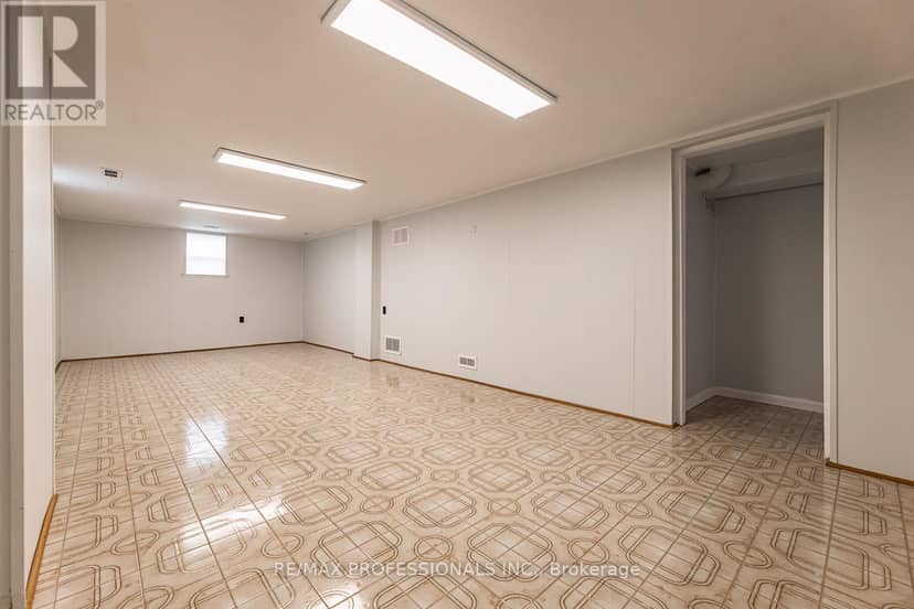 11 Stock Avenue — photo 25 of 37