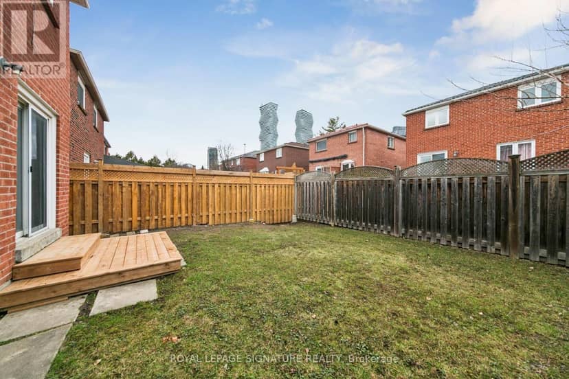 156 Macedonia Crescent — photo 30 of 32