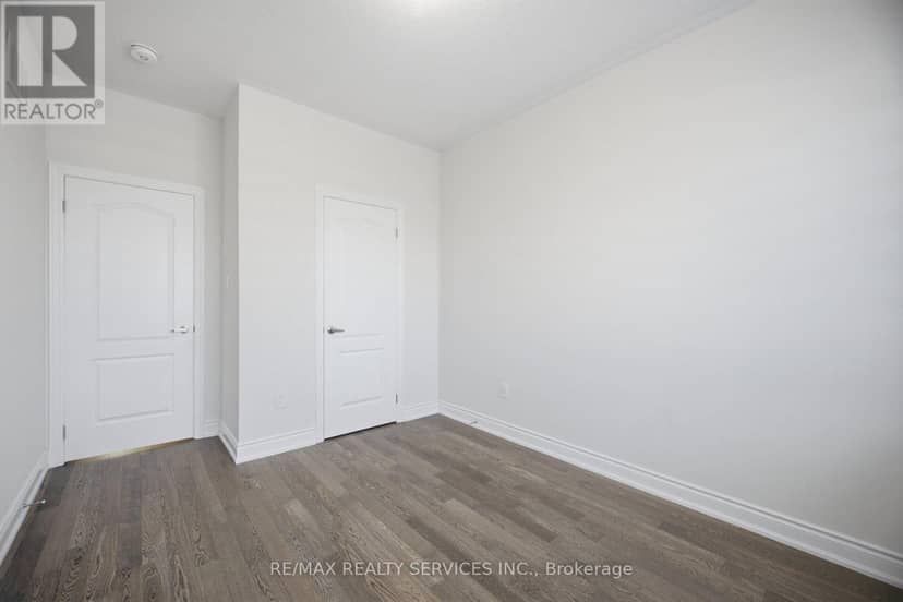 34 Lipscott Drive — photo 32 of 39