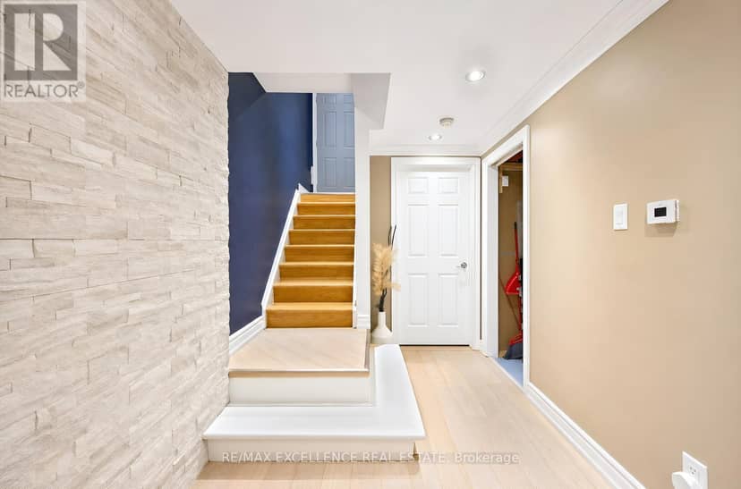 20 Manett Crescent — photo 32 of 40