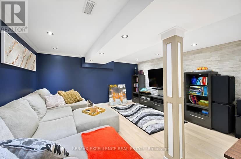 20 Manett Crescent — photo 36 of 40