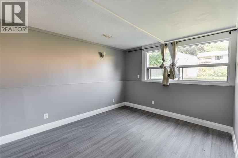 103 Hanna Crescent — photo 13 of 36