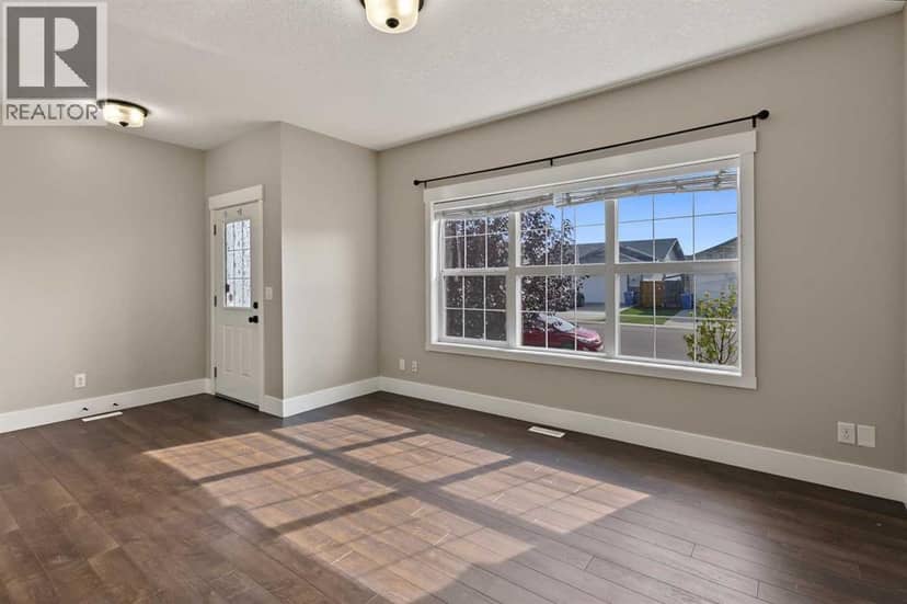 1540 Mcalpine Street, Carstairs, photo 2