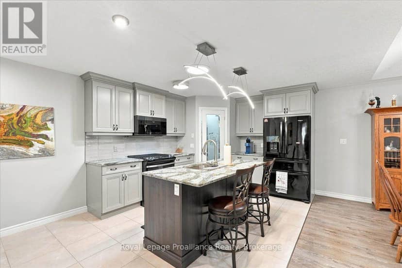 73 Dorchester Drive — photo 10 of 40