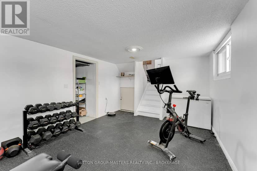 2025 Cole Hill Road — photo 32 of 40