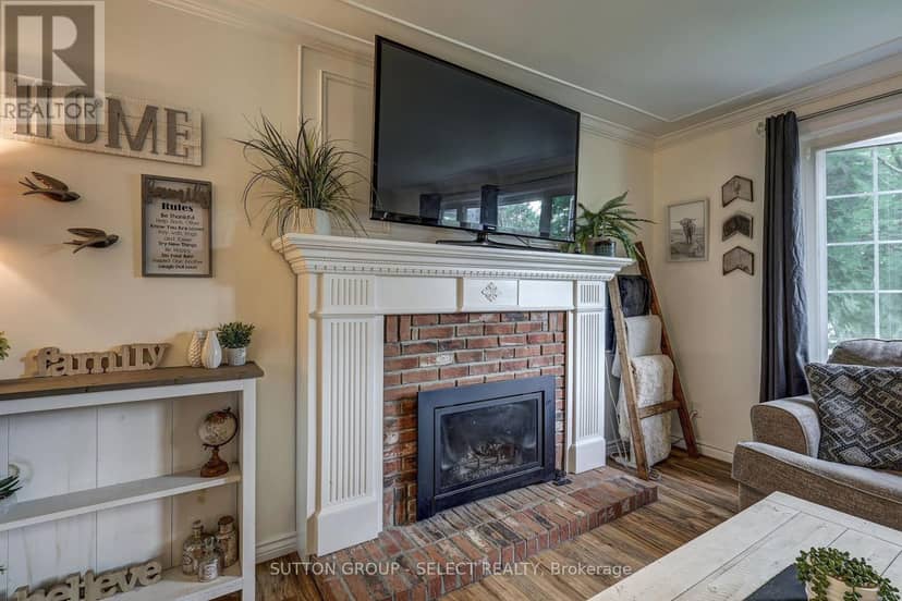 150 Dufferin Street — photo 10 of 40