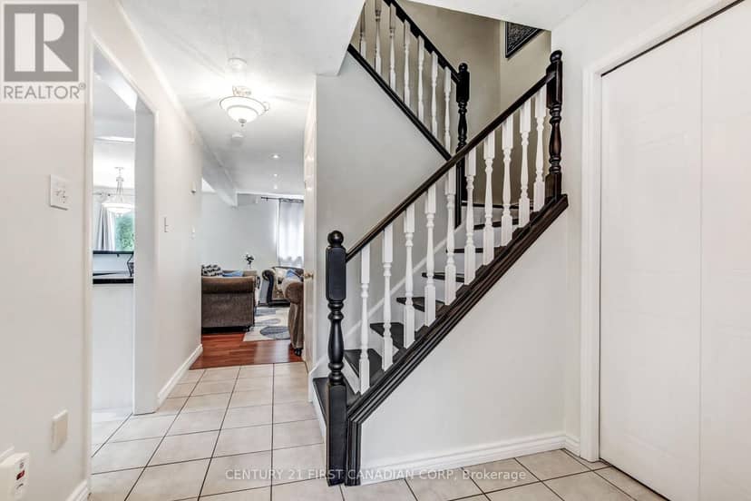 27 Gerald Crescent, London South, photo 5