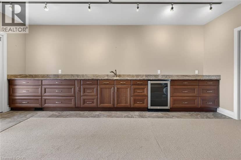 80 NEW LAKESHORE Road Unit# 16 — photo 28 of 40