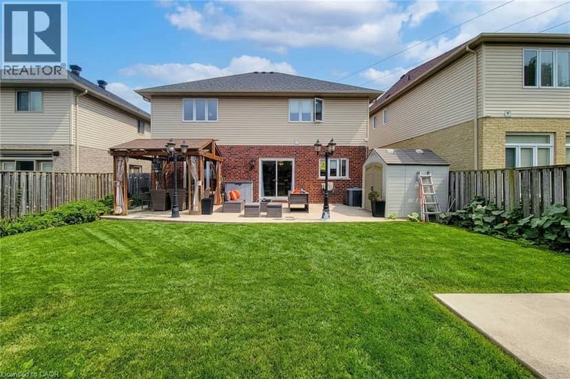 214 CLOVERLEAF Drive — photo 6 of 40