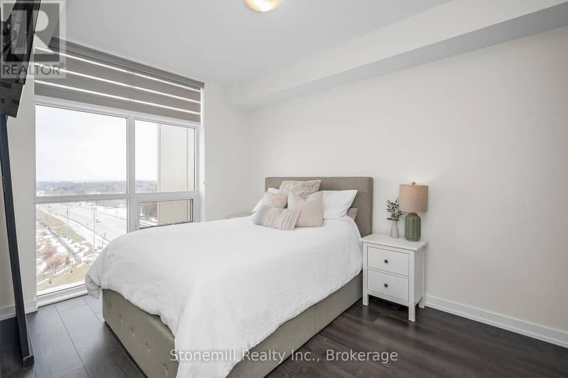 701 - 450 Dundas Street E — photo 17 of 30