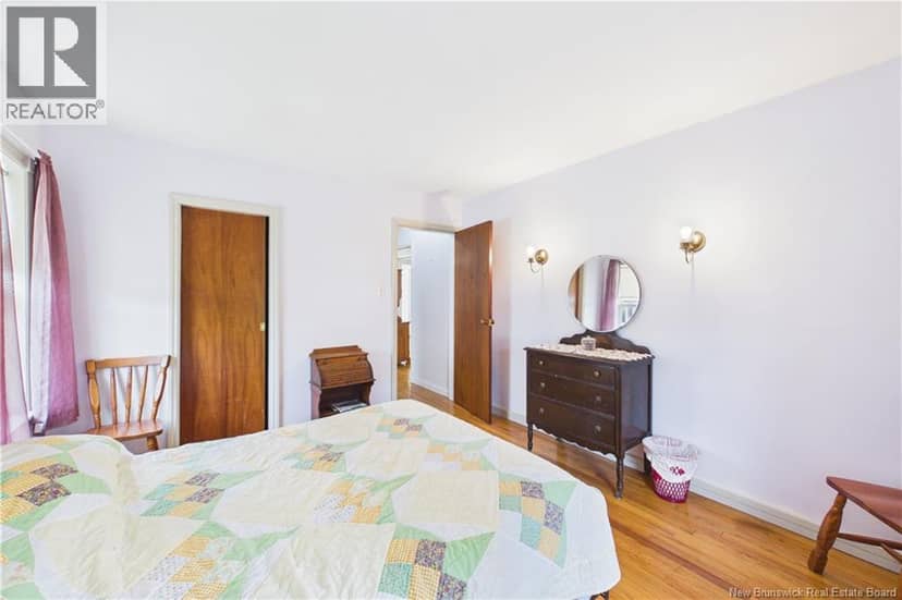13 Squire Street — photo 12 of 35