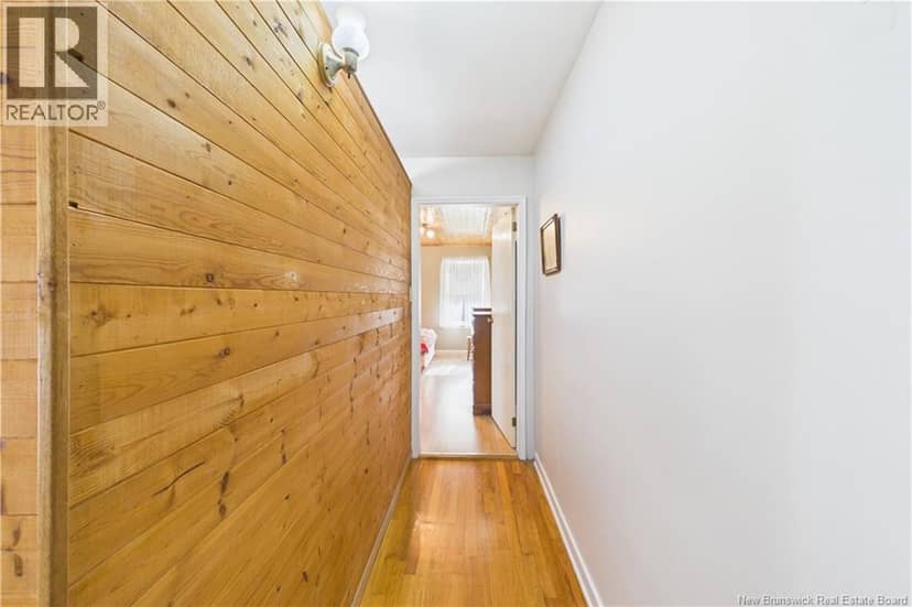 13 Squire Street — photo 15 of 35