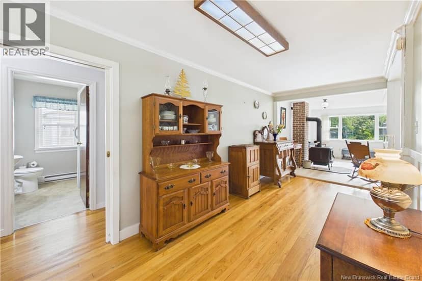 13 Squire Street — photo 19 of 35