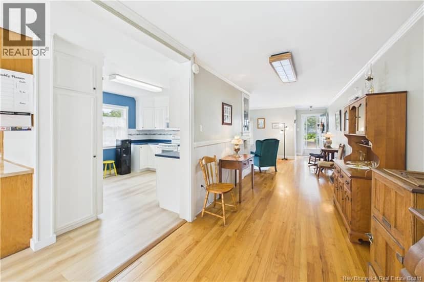13 Squire Street — photo 21 of 35