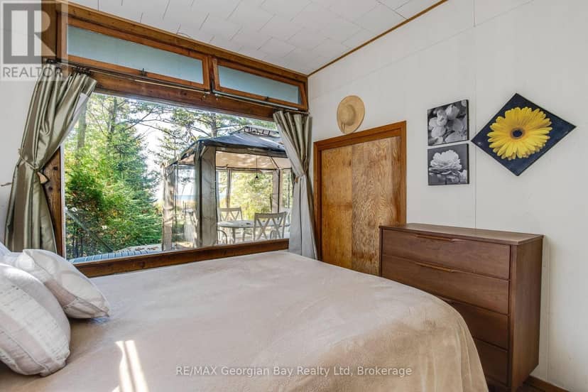 100 Nottawaga Drive — photo 21 of 23