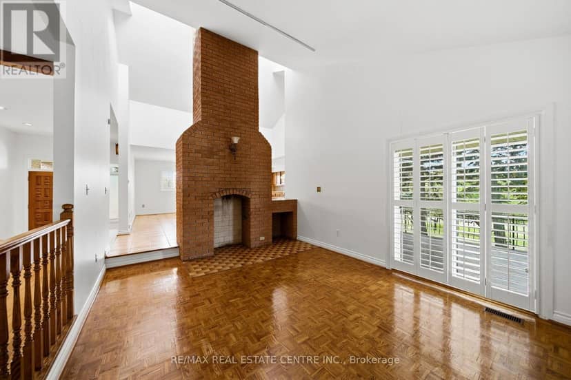 335 York Road — photo 19 of 40