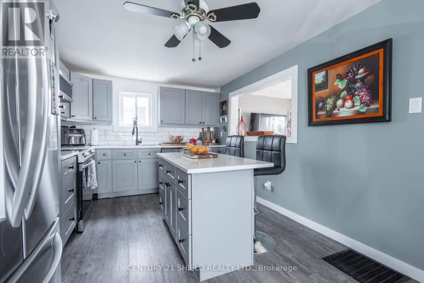 813 York Street — photo 11 of 28