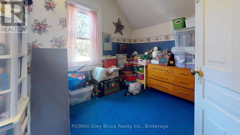 18 12th Street SE Street — photo 16 of 33