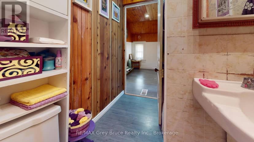 18 12th Street SE Street — photo 22 of 33