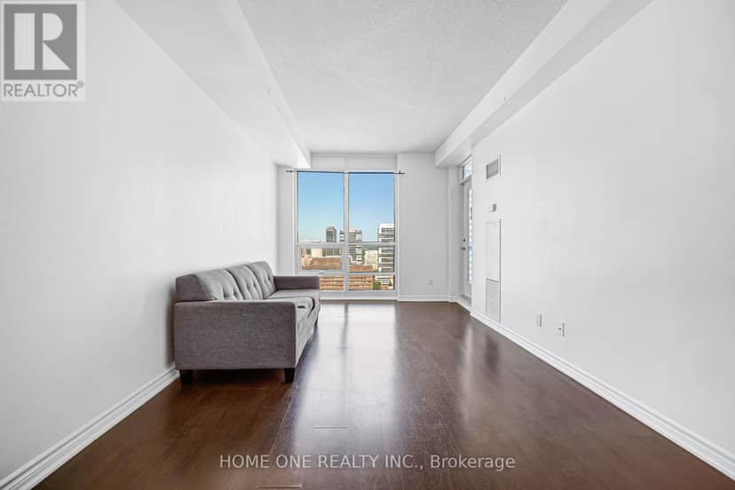2604 - 761 Bay Street — photo 18 of 39