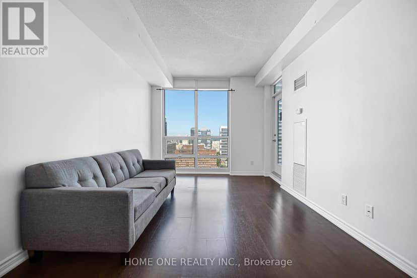 2604 - 761 Bay Street — photo 22 of 39