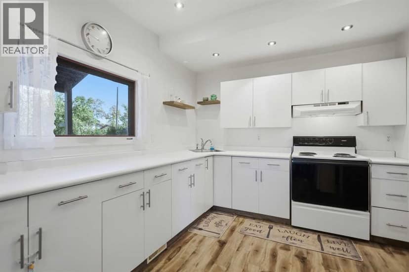 5120 53 Avenue — photo 12 of 34