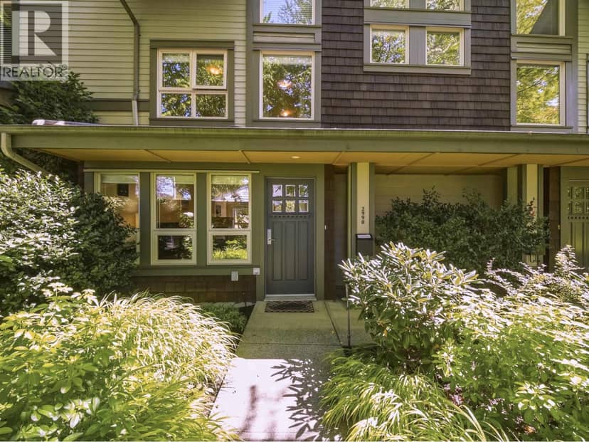 2990 CHESTERFIELD AVENUE, North Vancouver