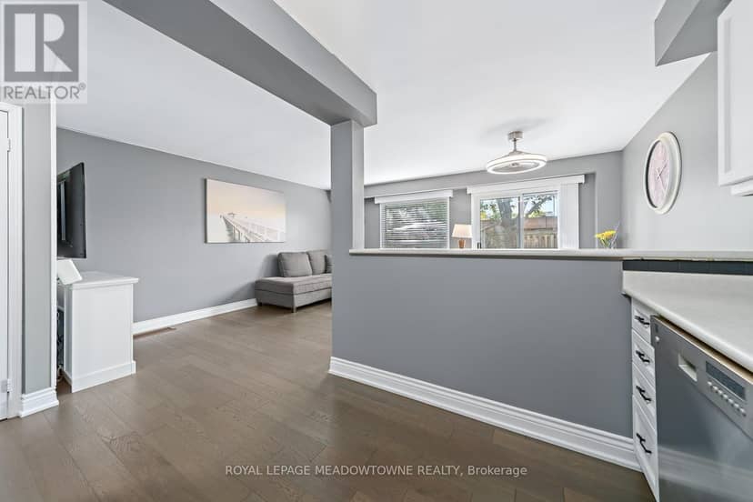 87 - 200 Cresthaven Road — photo 15 of 37
