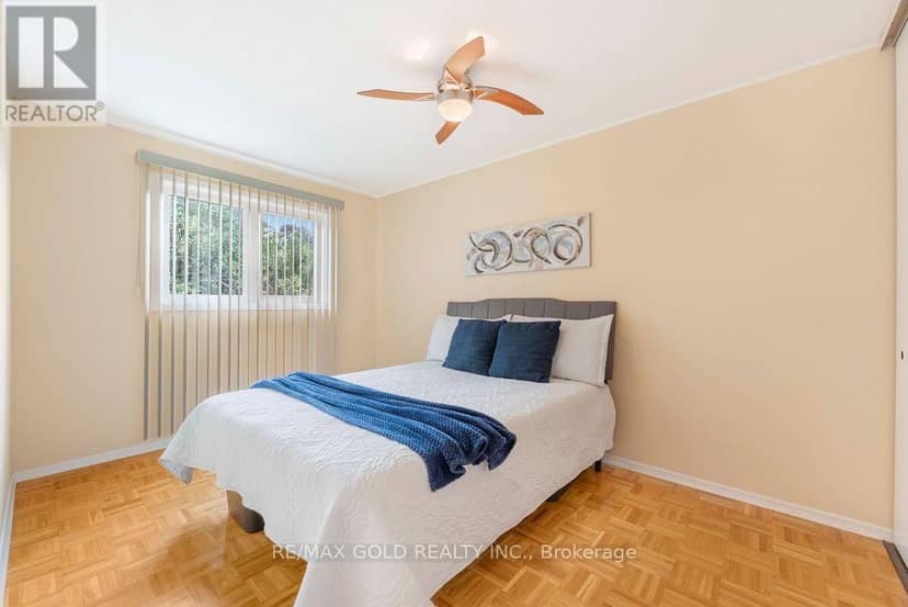 29 Carberry Crescent — photo 14 of 40