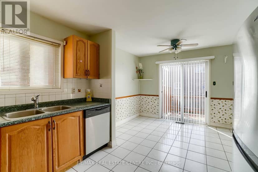 3725 Althorpe Circle — photo 18 of 40
