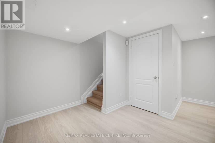 3725 Althorpe Circle — photo 32 of 40