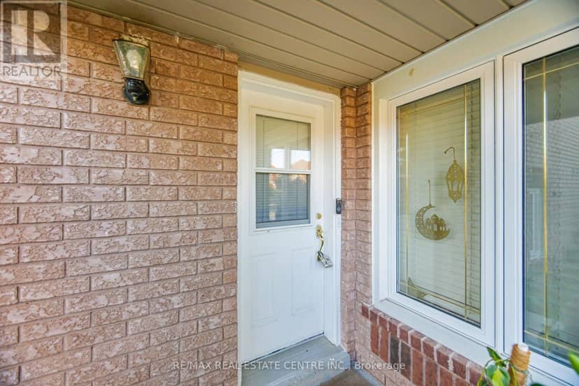 3725 Althorpe Circle — photo 7 of 40