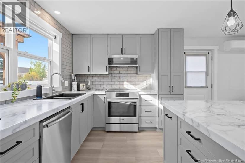 122 Dolbeau Street — photo 11 of 40