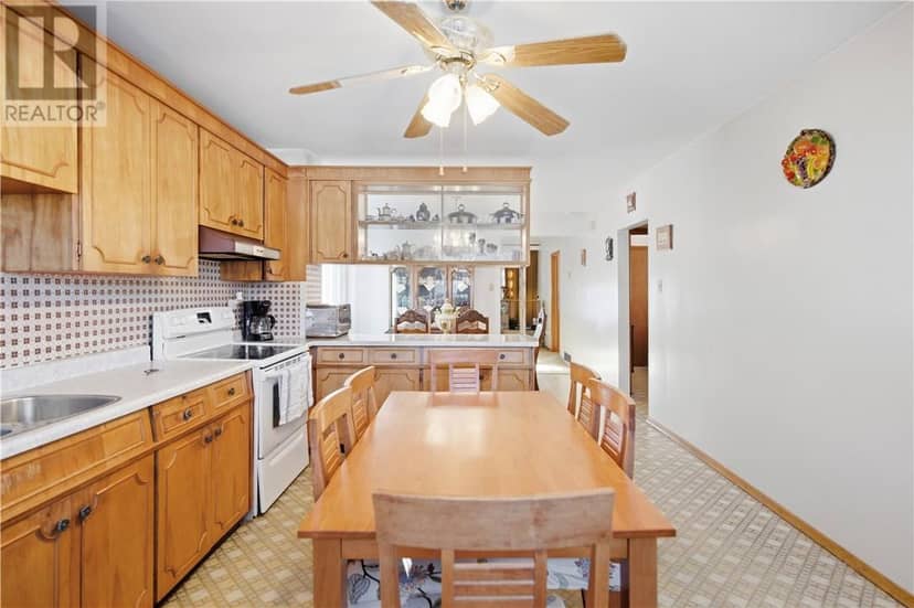 380 Melvin Avenue — photo 4 of 23
