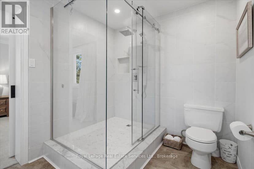 5 - 2120 Marine Drive — photo 16 of 39