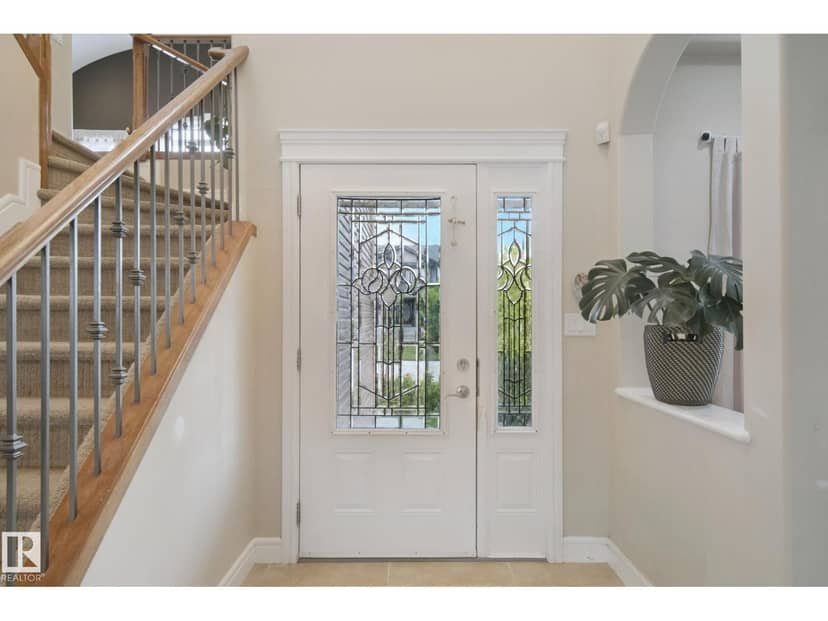 6415 Sandin Cr NW, Edmonton, photo 2
