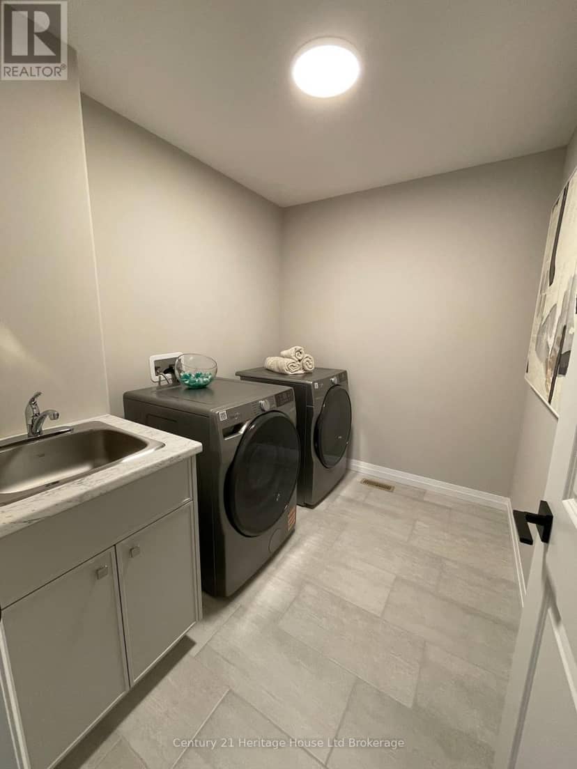 378 Kading Street — photo 12 of 13