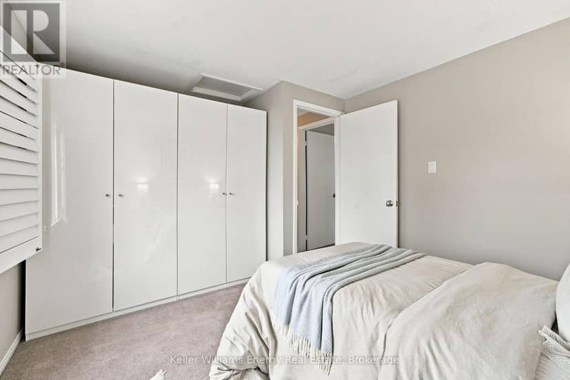 61 Fernbank Place — photo 23 of 40